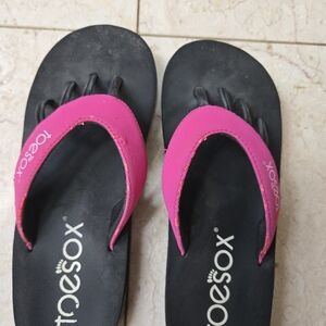 ToeSox Pink and Black Sandals